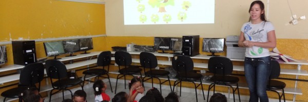 Atividade de Arborização na Escola José Padilha de Souza - Juazeiro - BA, 18/09/2013